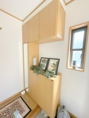 【収納】 | 三郷市戸ケ崎4丁目戸建 | 大型収納付きの綺麗な玄関♪お家の顔をいつもスッキリ清潔に♪