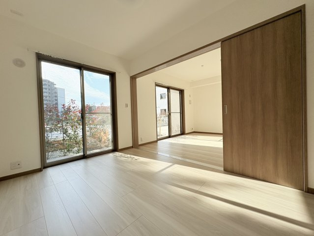 【洋室】 | M's Suite | 参考写真になりますのでご承知おき下さい。