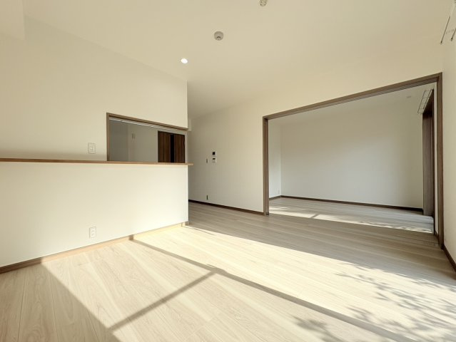 【居間・リビング】 | M's Suite | 参考写真になりますのでご承知おき下さい。