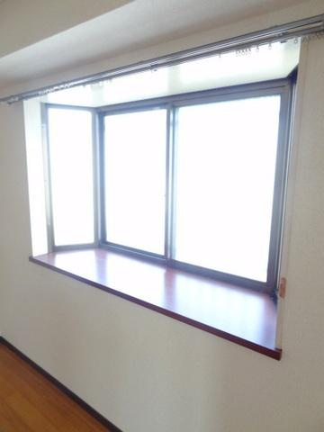 平和マンションの洋室