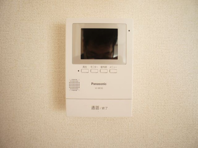 【セキュリティ】 | サンハイツ | 訪問者の確認ができるTVドアホン付きです♪