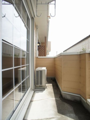 【バルコニー】 | サンハイツ | 日当たり良好！お洗濯物がたくさん干せます♪