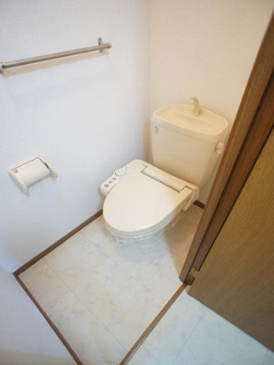 【トイレ】 | サンハイツ | 温水洗浄暖房便座機能付きです♪