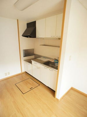 【キッチン】 | ドリ－ムハイツＤ | 便利な吊戸棚が付いています♪