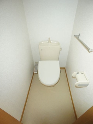 【トイレ】 | ドリ－ムハイツＤ | 温水洗浄暖房便座機能付きです♪