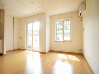 【居間・リビング】 | ドリ－ムハイツＤ | ゆったりできるリビングです♪