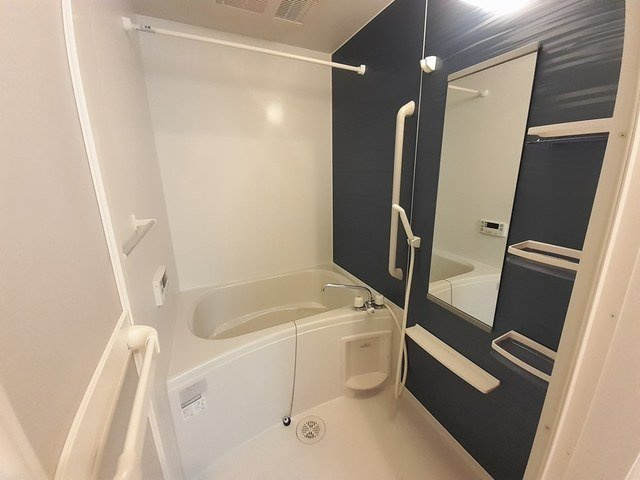 エムズ　プロムナードの浴室