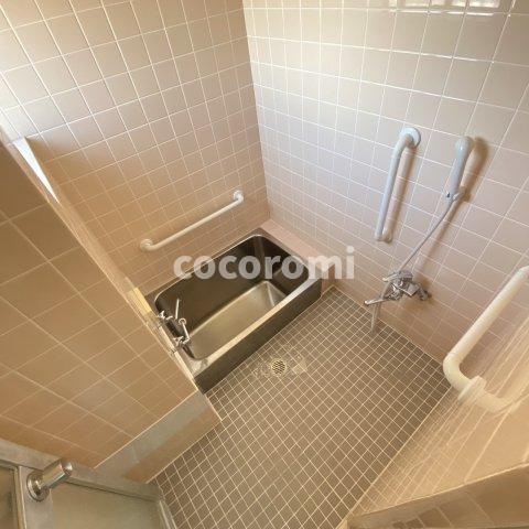 南中振１丁目戸建の浴室