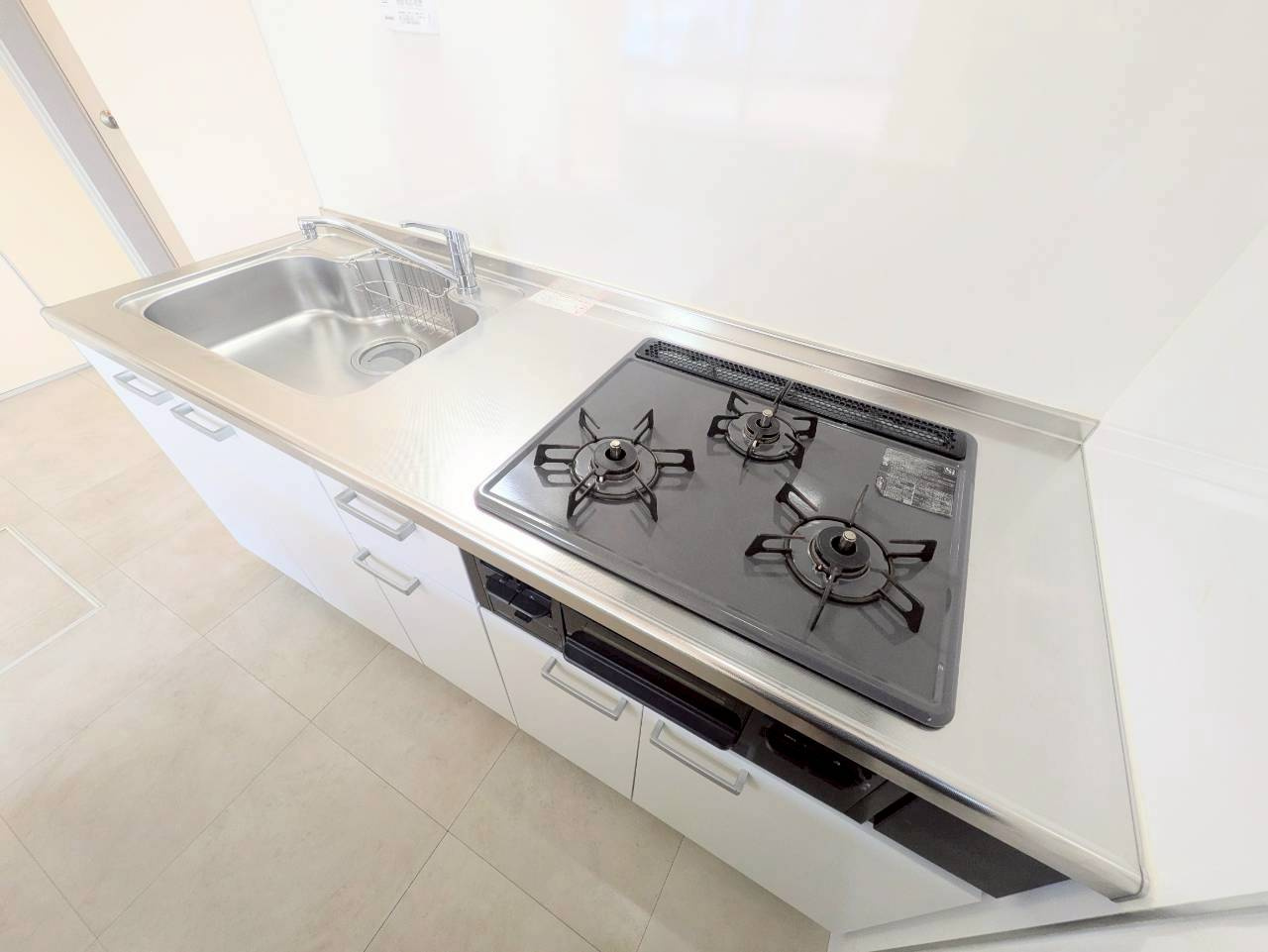 横浜市中区本牧三之谷のテラスのキッチン