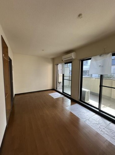 【洋室】 | アメニティ大塚 | 心地よい光と風があふれています。