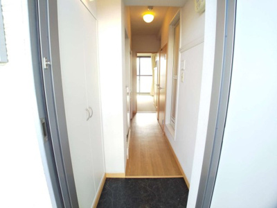 【玄関】 | レオパレスヴィラモンド | 玄関ドアは防犯サムターン設置