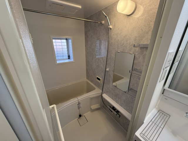 豊中市緑丘１丁目戸建の浴室