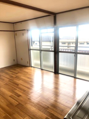 井上ハイツの居間・リビング|ゆったりとしたリビングです