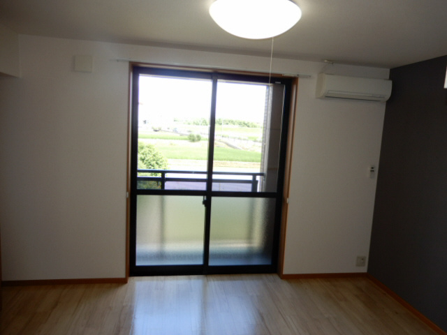 クレディールの居間・リビング