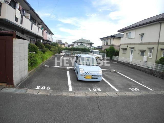 セジュールフォレストの駐車場