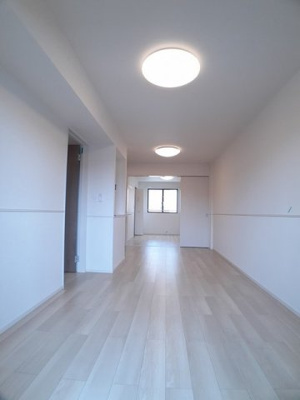 【居間・リビング】 | 皐Ⅰ | ゆったり過ごせる居間です