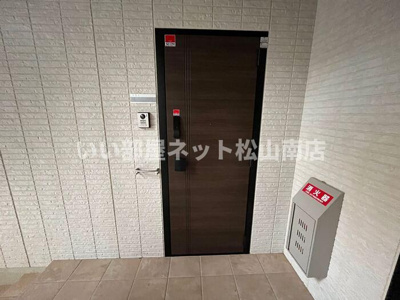 【玄関】 | Grand-room衣山