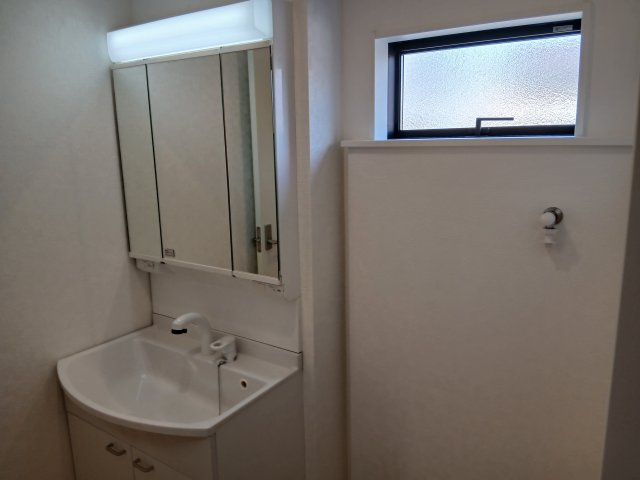 本庄市下野堂第５　の独立洗面台|３号棟現地洗面所（2026年04月03日）撮影