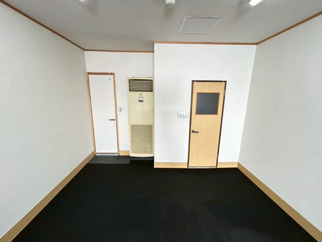 ニューショップウトーの内装
