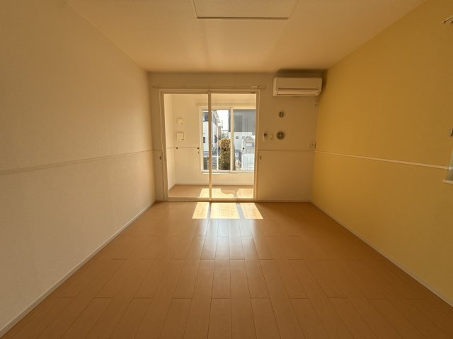 ジェルメ今在家の居間・リビング