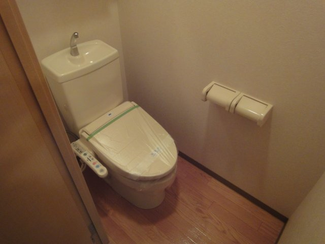 ベルメゾンＳのトイレ|シャワー付トイレ