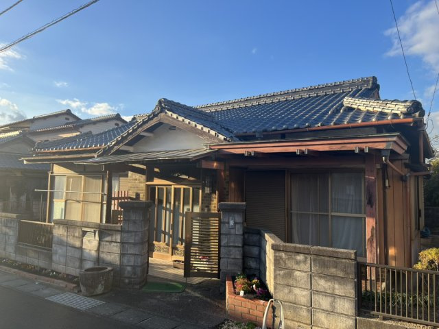 新居浜市喜光地町中古住宅【600】土地82.45坪　建物30.80坪の外観