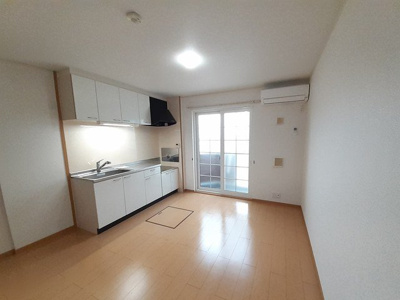 【居間・リビング】 | ＴＯＷＡメゾン | ゆったり過ごせる居間です