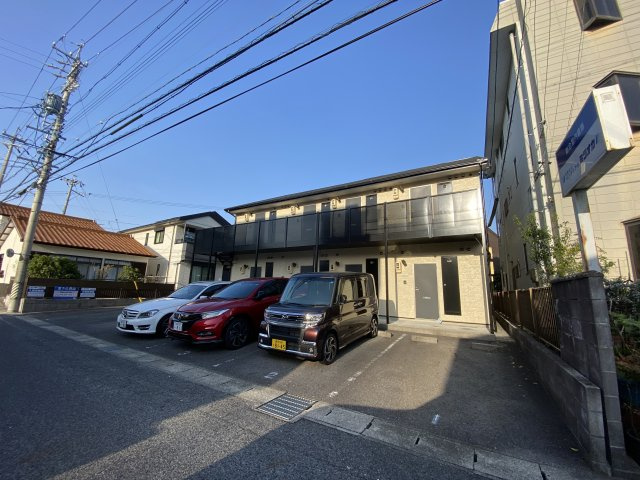 アンプルール リーブル Poloの駐車場