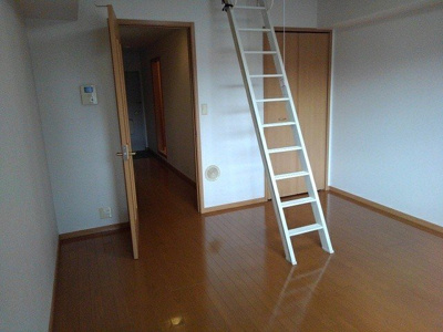 【内装】 | グラース・ジェルメ | 明るい室内です