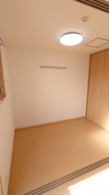 【洋室】 | リビングタウン塩冶南 