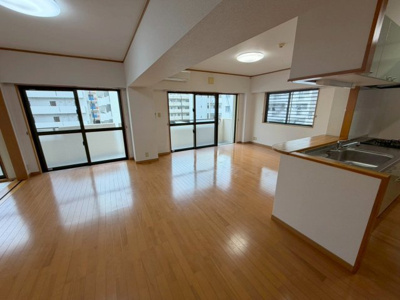 【居間・リビング】 | リエート天久（Ｌ） | リエート天久（Ｌ）★那覇市天久エリア