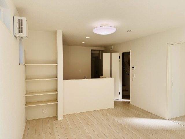 八王子市　楢原町　新築一戸建て　５期の内装|～15.7帖の明るいLDKで、家族団欒の時間をお過ごしいただけます～