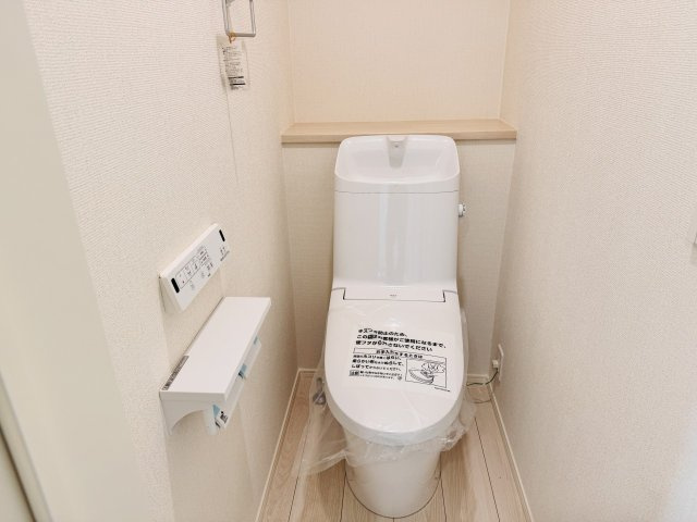 八王子市　楢原町　新築一戸建て　５期のトイレ|～暖房温水洗浄機能付きトイレ　冬場は特に嬉しい機能ですね～