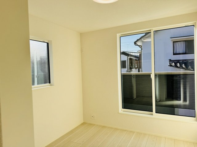 八王子市　楢原町　新築一戸建て　５期の子供部屋|～2階バルコニーに面している5.2帖の洋室です～