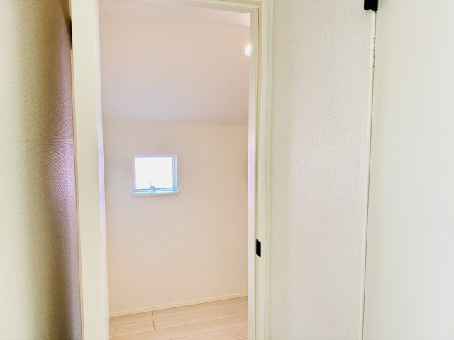 八王子市　楢原町　新築一戸建て　５期の収納|～2階サービスルーム　収納はもちろん、書斎やランドリールームなど用途多彩です～