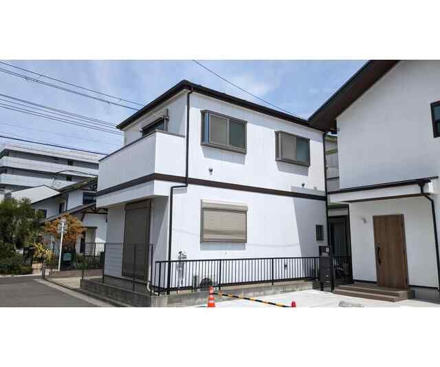 磯子区滝頭２丁目貸家１号棟の外観