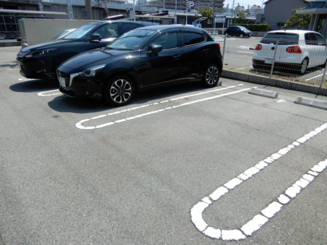 グラン　ブルの駐車場