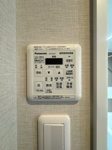 【設備】 | ファーネストヒルズ高宮インテルノ☆仲介手数料無料☆ | 【浴室換気乾燥機付き】天候を気にせずお洗濯が可能。清潔感溢れるバスルームで、一日の疲れをゆったりと癒やせます。日々のメンテナンスもしやすい仕様です。