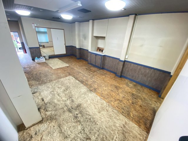 曙町貸店舗のロビー