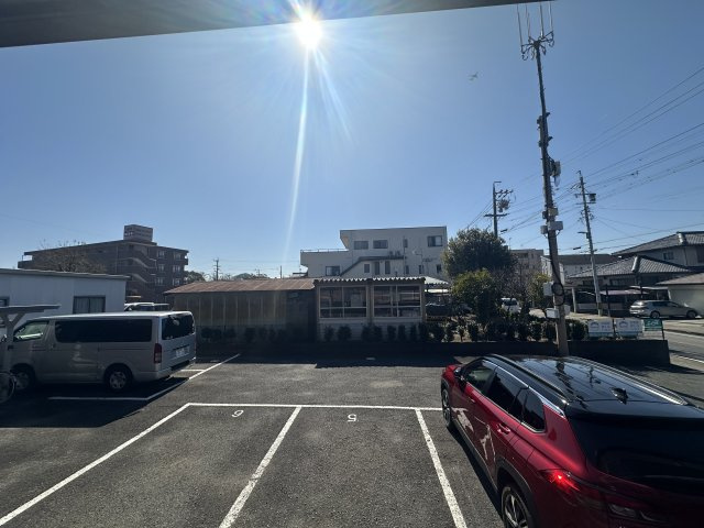 アンプルールブワデルニエの駐車場