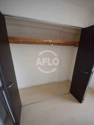 サムティ難波グレイスの収納|サムティ難波グレイス　クロゼット