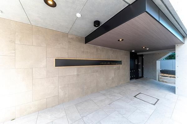 ＣＯＣＯＣＵＢＥ大泉学園のエントランス