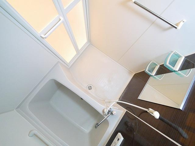 リビングタウン西大寺の浴室|お風呂です