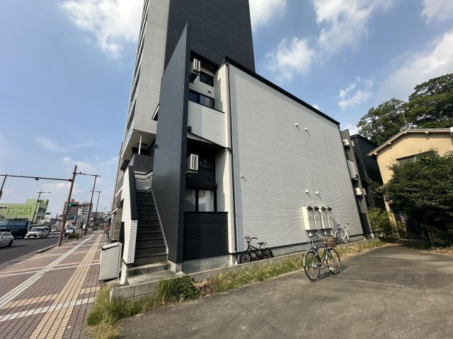 セレジェイライーストの外観