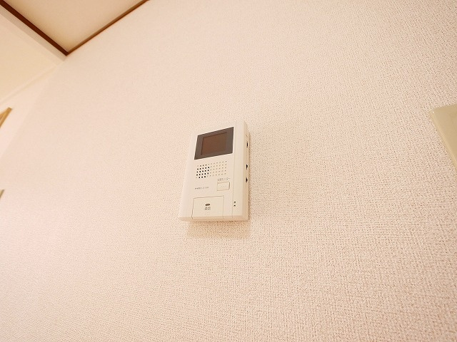 アメニティ前栽２号館のセキュリティ|モニター付きインターホーン