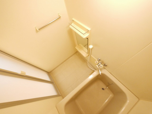 アメニティ前栽２号館の浴室|お風呂で日々の疲れを落としましょう