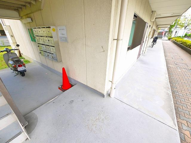 アメニティ前栽２号館のその他共用部分|落ち着いたエントランスです