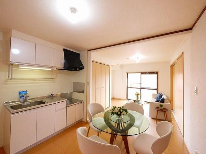 アメニティ前栽２号館の居間・リビング|おしゃれなリビングです