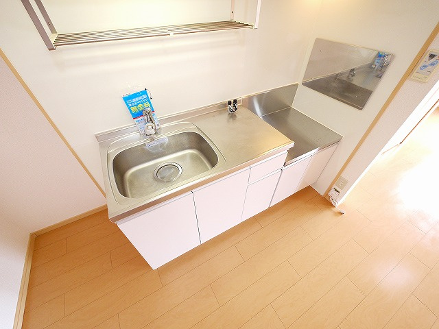 アメニティ前栽２号館のキッチン|お料理しやすいキッチンです