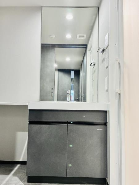 コンポジット早稲田鶴巻町の洗面所|コンパクトで使いやすい洗面所